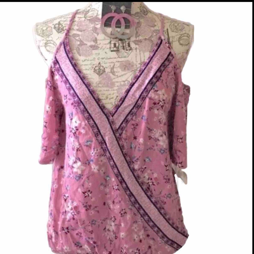 Bohemian Pink floral v-neck wrap front Strappy cold shoulder Top size Small NWT
